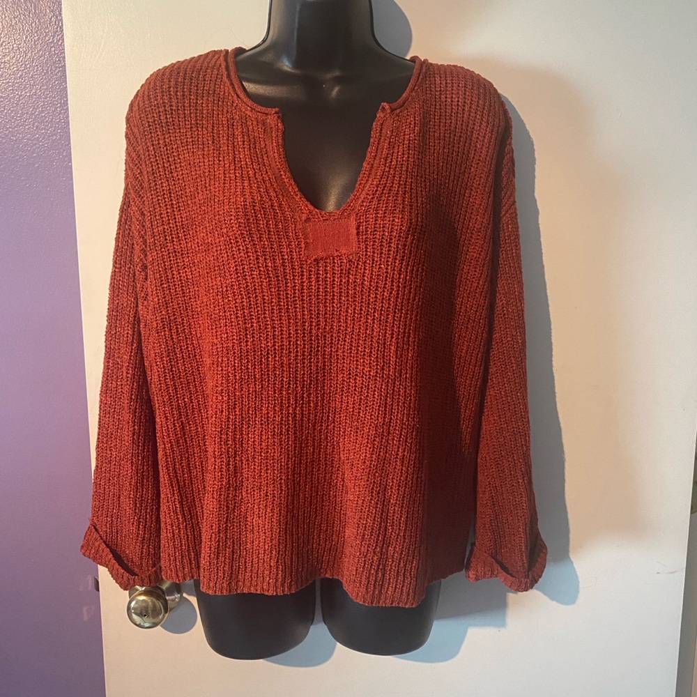 Mine Women's V-Neck Sweater in Rich Rust Size Medium